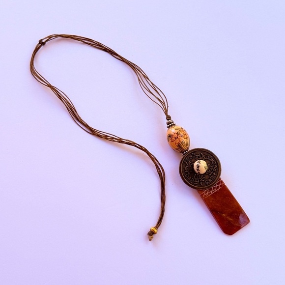 Woman’s Vintage Chinese Coin, Porcelain, and Carved Stone Pendant Necklace​ - Picture 4 of 6